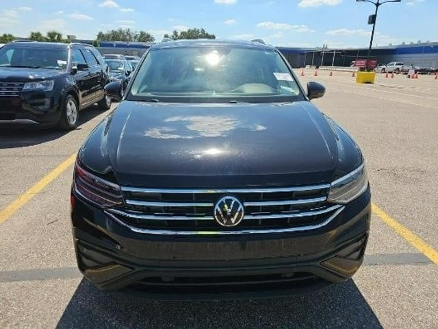 2023 Volkswagen Tiguan SE