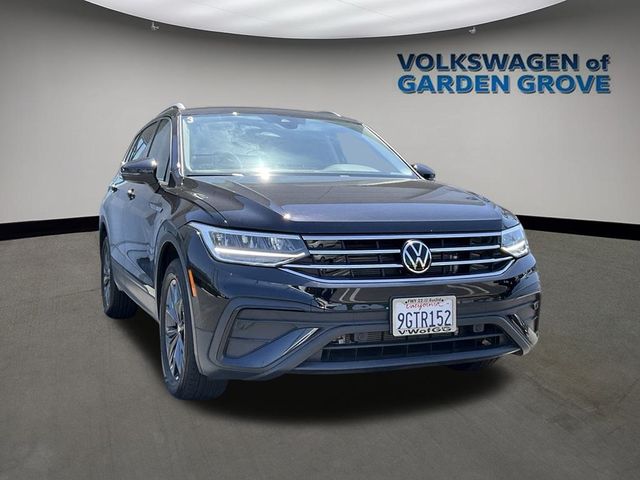 2023 Volkswagen Tiguan SE