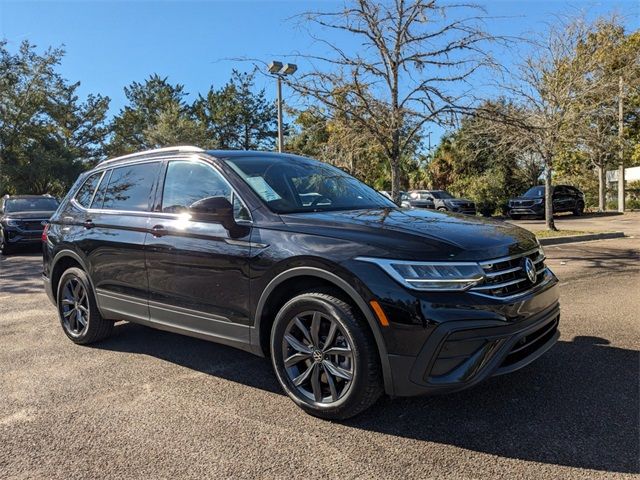 2023 Volkswagen Tiguan SE