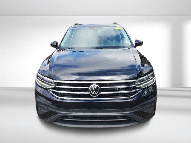 2023 Volkswagen Tiguan SE