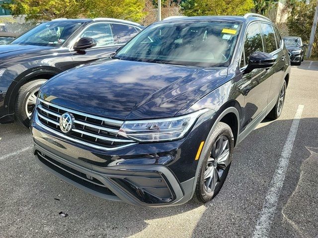 2023 Volkswagen Tiguan SE