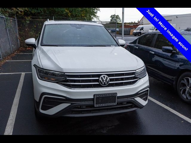 2023 Volkswagen Tiguan SE