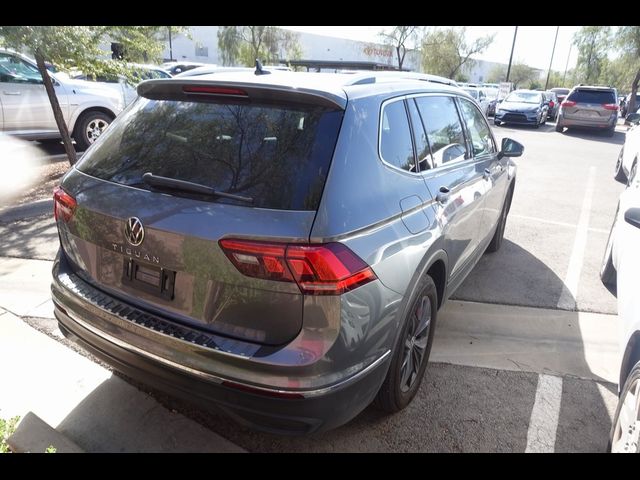 2023 Volkswagen Tiguan SE