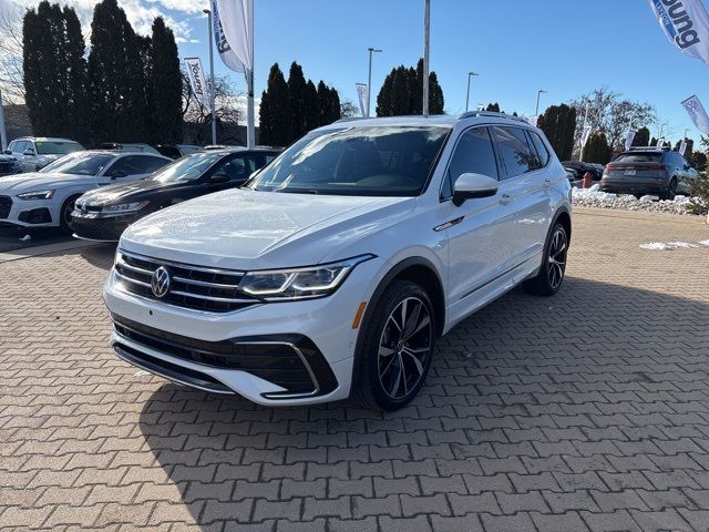 2023 Volkswagen Tiguan SEL R-Line