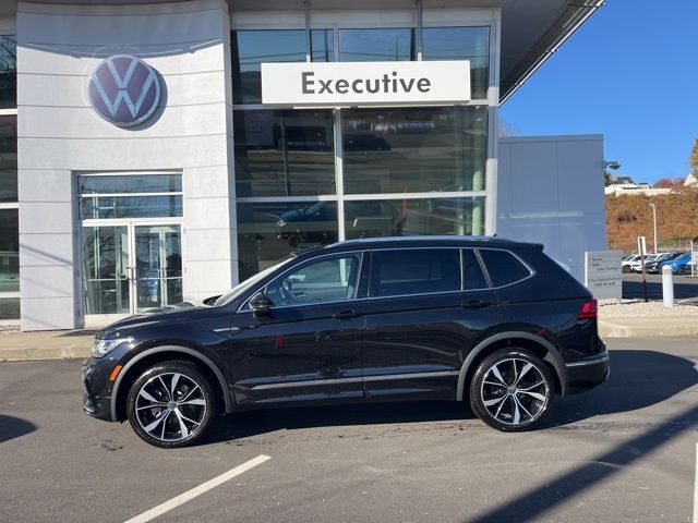 2023 Volkswagen Tiguan SEL R-Line