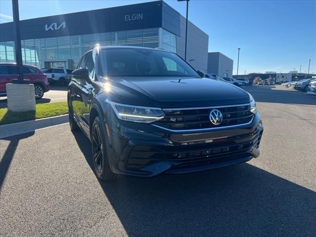 2023 Volkswagen Tiguan SE R-Line Black