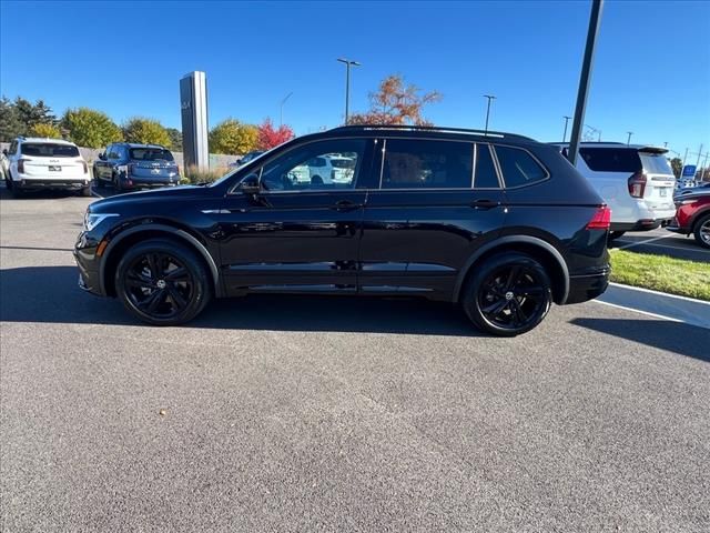 2023 Volkswagen Tiguan SE R-Line Black