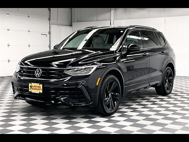 2023 Volkswagen Tiguan SE R-Line Black