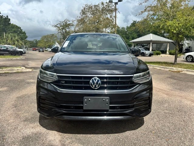 2023 Volkswagen Tiguan SE R-Line Black