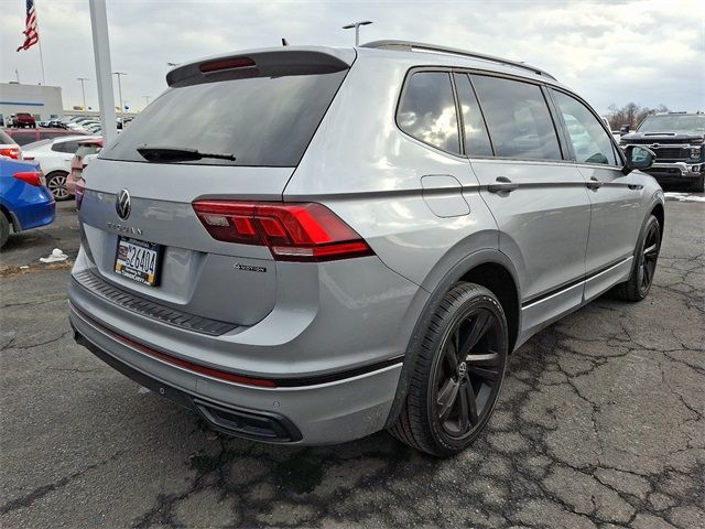 2023 Volkswagen Tiguan SE R-Line Black