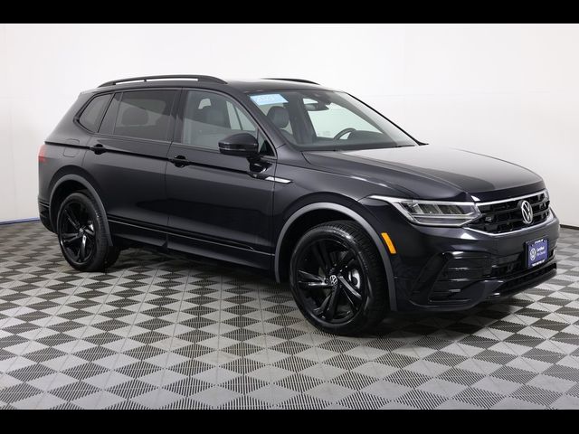 2023 Volkswagen Tiguan SE R-Line Black