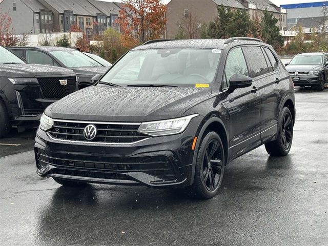 2023 Volkswagen Tiguan SE R-Line Black