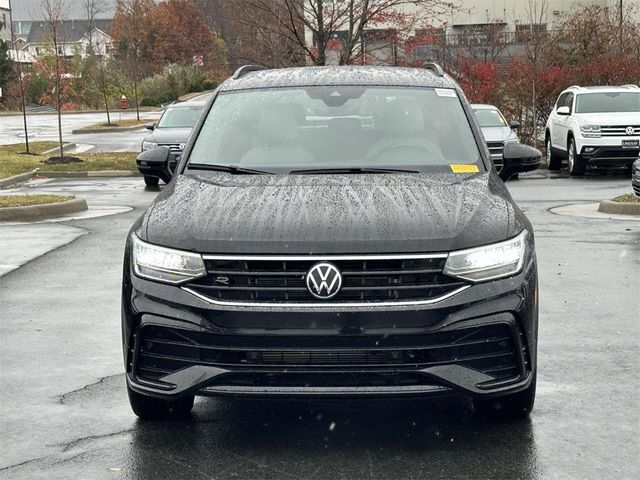 2023 Volkswagen Tiguan SE R-Line Black