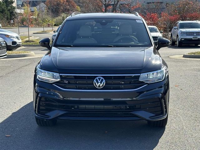 2023 Volkswagen Tiguan SE R-Line Black