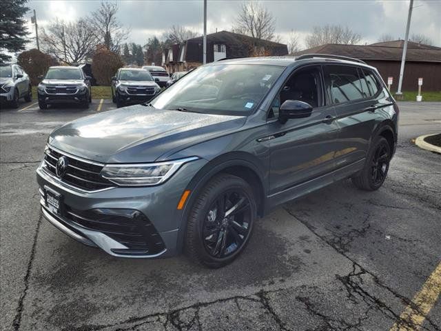 2023 Volkswagen Tiguan SE R-Line Black