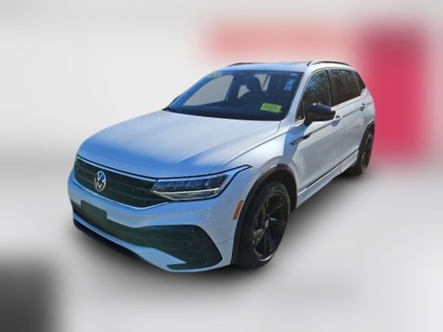 2023 Volkswagen Tiguan SE R-Line Black