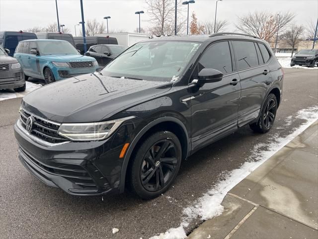 2023 Volkswagen Tiguan SE R-Line Black