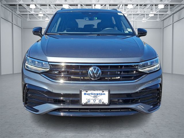 2023 Volkswagen Tiguan SE R-Line Black