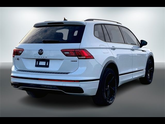 2023 Volkswagen Tiguan SE R-Line Black