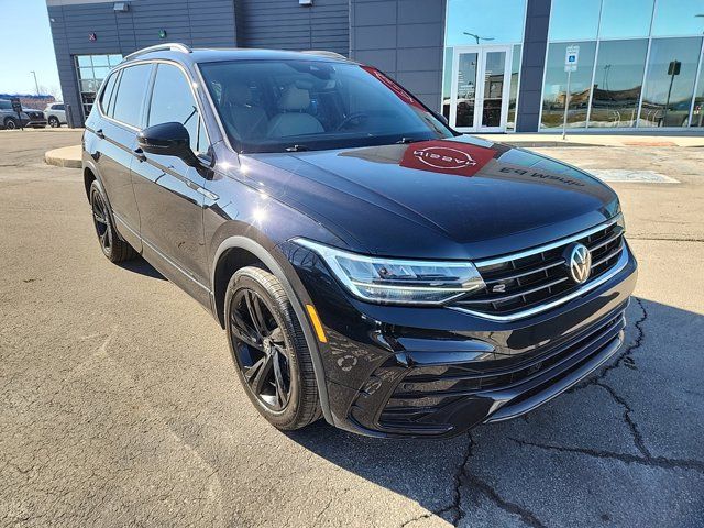 2023 Volkswagen Tiguan SE R-Line Black