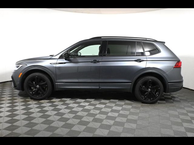 2023 Volkswagen Tiguan SE R-Line Black