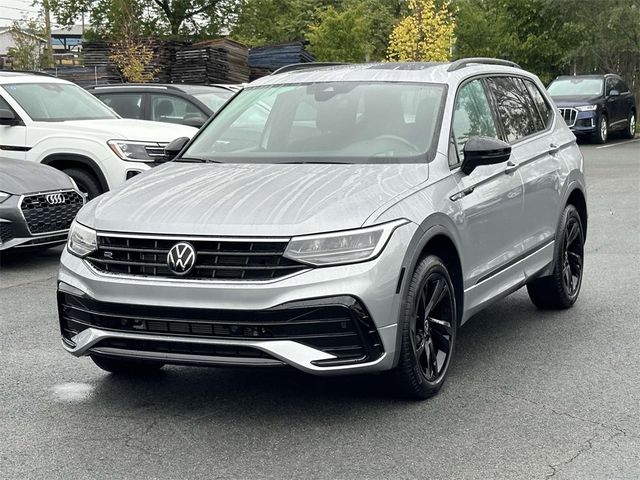 2023 Volkswagen Tiguan SE R-Line Black