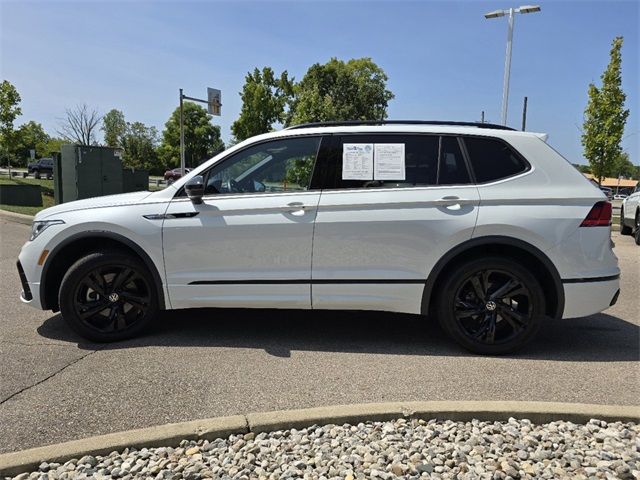 2023 Volkswagen Tiguan SE R-Line Black