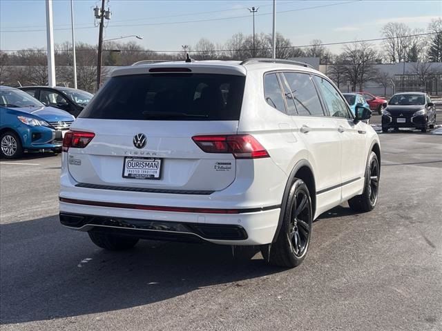 2023 Volkswagen Tiguan SE R-Line Black