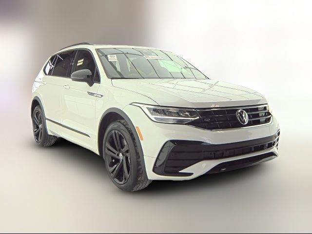 2023 Volkswagen Tiguan SE R-Line Black