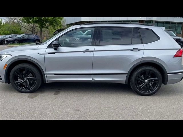 2023 Volkswagen Tiguan SE R-Line Black