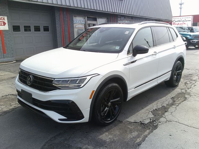 2023 Volkswagen Tiguan SE R-Line Black
