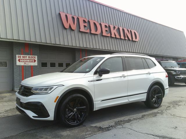 2023 Volkswagen Tiguan SE R-Line Black