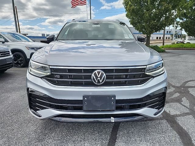 2023 Volkswagen Tiguan SE R-Line Black