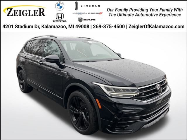 2023 Volkswagen Tiguan SE R-Line Black