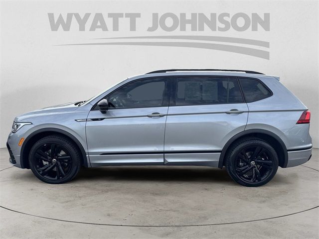 2023 Volkswagen Tiguan SE R-Line Black