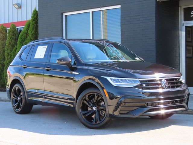 2023 Volkswagen Tiguan SE R-Line Black