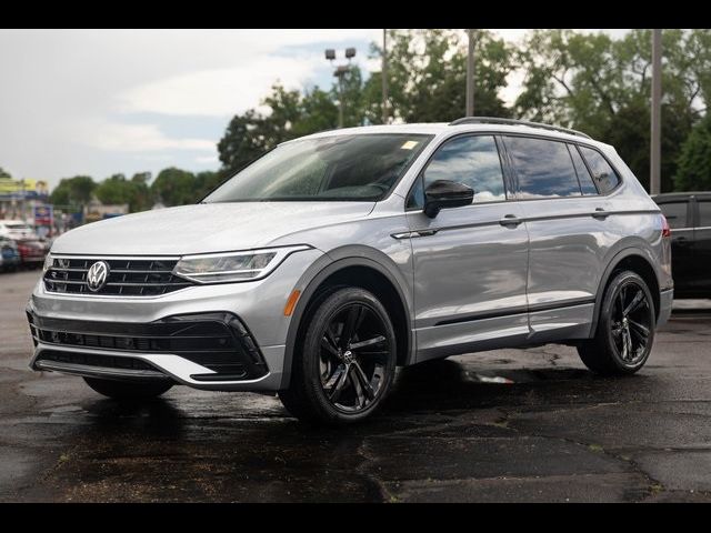 2023 Volkswagen Tiguan SE R-Line Black