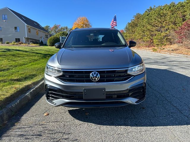 2023 Volkswagen Tiguan SE R-Line Black