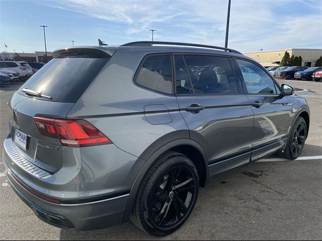 2023 Volkswagen Tiguan SE R-Line Black