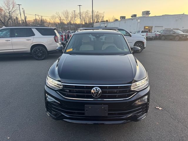 2023 Volkswagen Tiguan SE R-Line Black