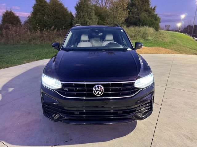 2023 Volkswagen Tiguan SE R-Line Black