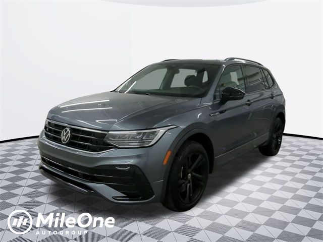 2023 Volkswagen Tiguan SE R-Line Black