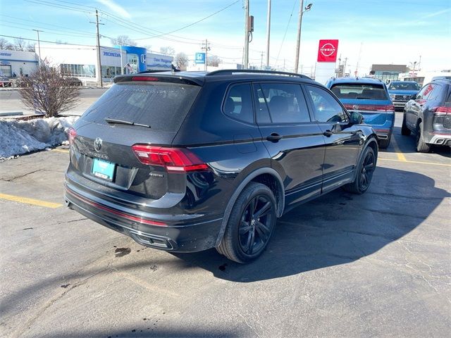 2023 Volkswagen Tiguan SE R-Line Black