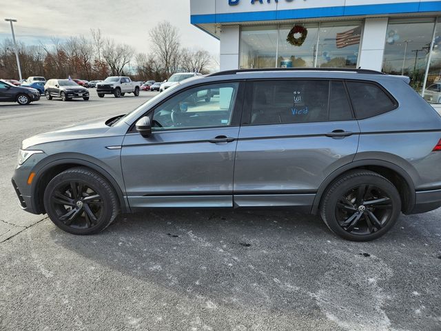 2023 Volkswagen Tiguan SE R-Line Black