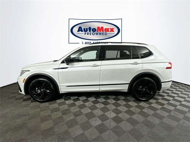 2023 Volkswagen Tiguan SE R-Line Black