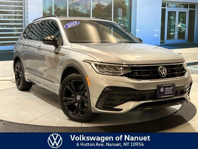 2023 Volkswagen Tiguan SE R-Line Black