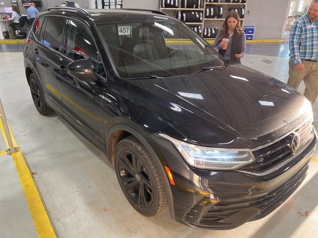 2023 Volkswagen Tiguan SE R-Line Black