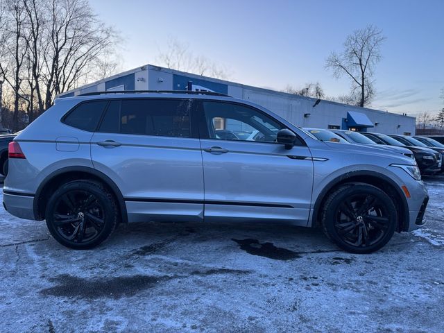 2023 Volkswagen Tiguan SE R-Line Black