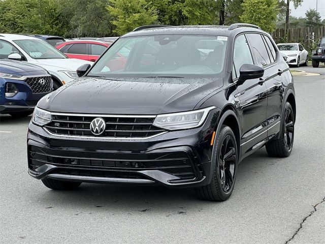 2023 Volkswagen Tiguan SE R-Line Black