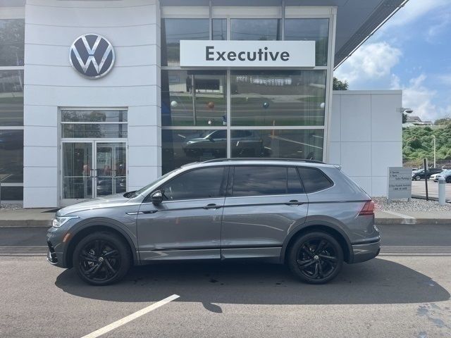 2023 Volkswagen Tiguan SE R-Line Black